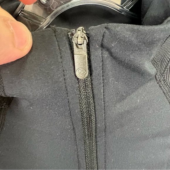 Zella Live In Performance Jacket in Black - Size S - Picture 3 of 8